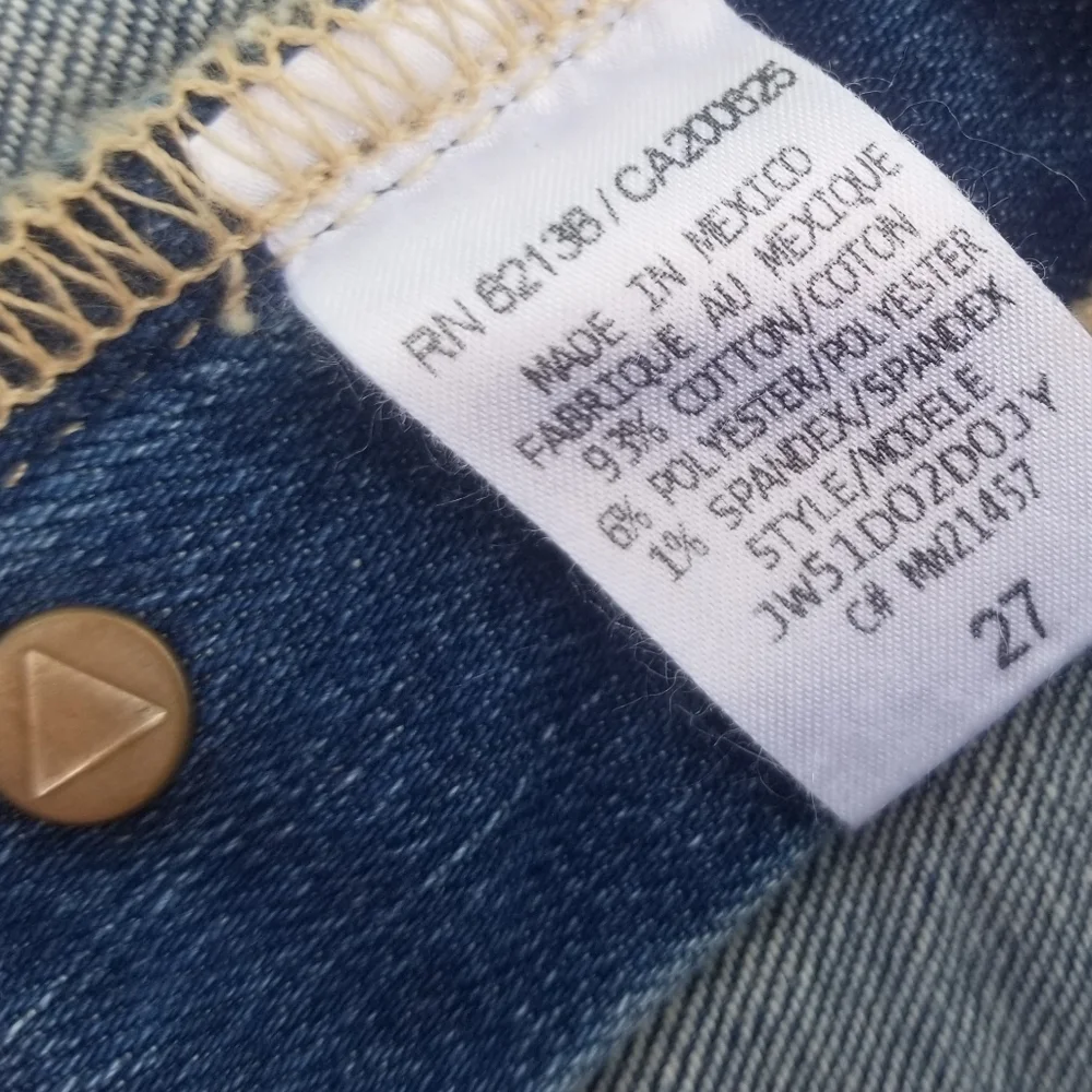 Guess NWT NEW Jean Shorts size 27 denim raw hem summer designer Distressed